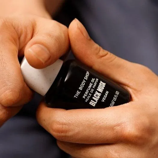 Black Musk Perfume Oil The Body Shop