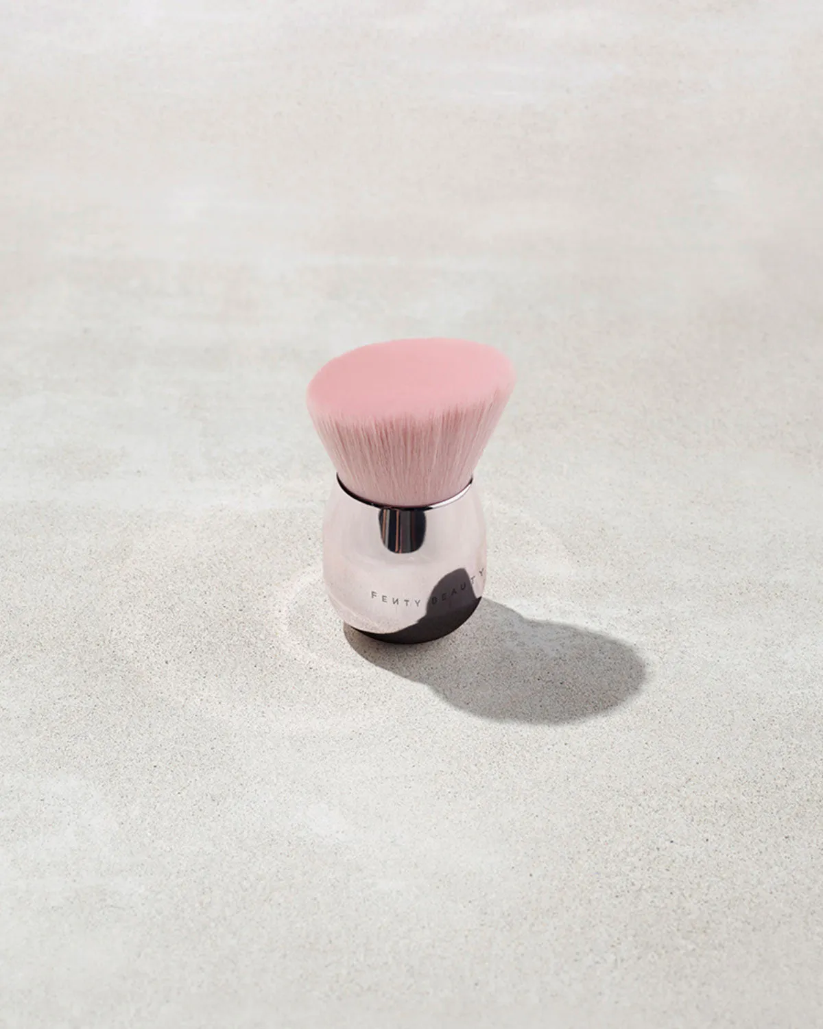 Face & Body Kabuki Brush 160 Fenty Beauty
