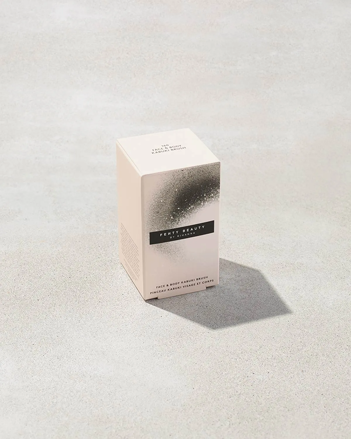 Face & Body Kabuki Brush 160 Fenty Beauty