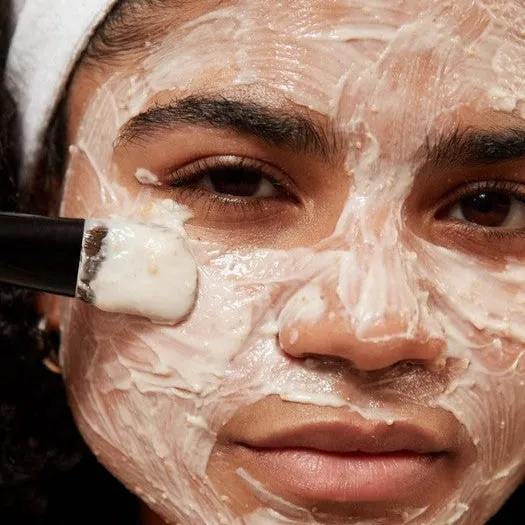 Mediterranean Almond Milk with Oats Instant Soothing Mask The Body Shop