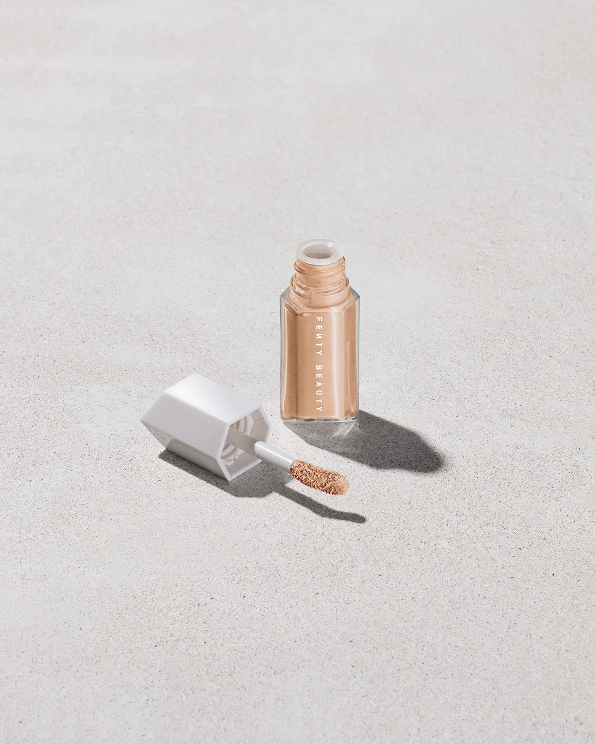 We're Even Hydrating Longwear Concealer — 260N Fenty Beauty